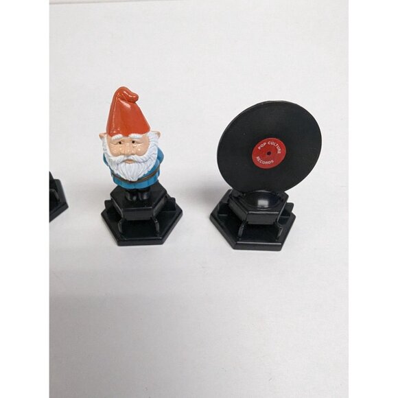 Hasbro 2005 Trivial Pursuit DVD Pop Culture 2 Game Replacement Tokens - Picture 2 of 6